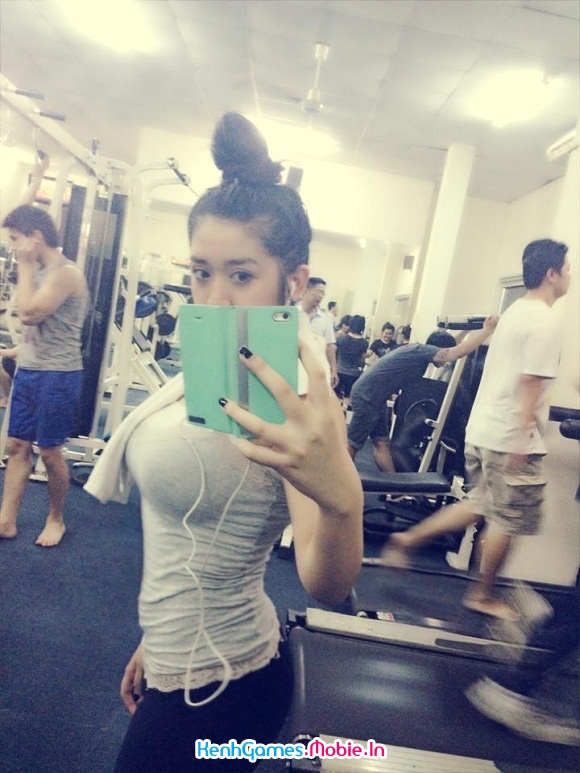 Cristy Nguyễn - Em này có ngực khủng quá, vượt mặt cả Thủy Top,Elly Trần